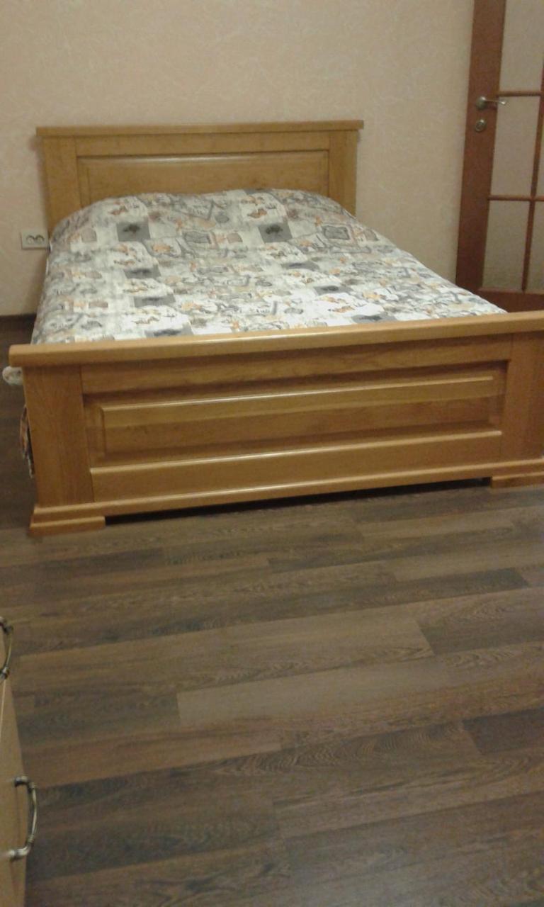 біля драматичного театру Apartment *